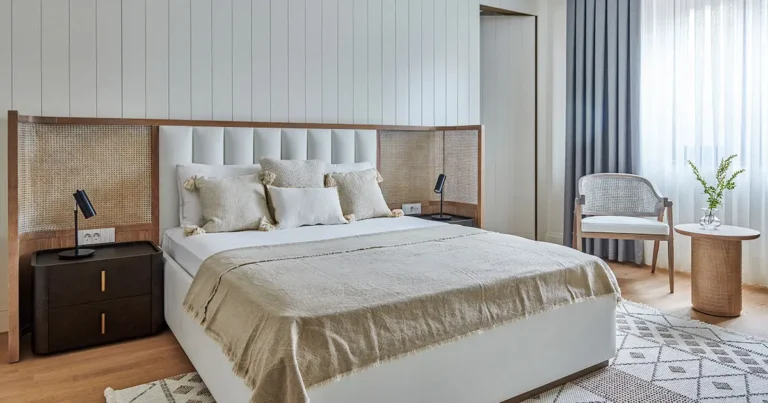 Home 1 Frameless interior door | the frameless door company uk